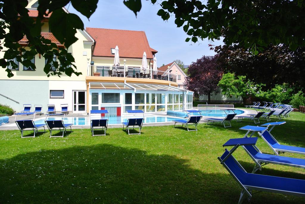 Thermen - Apartment Biodorf バート・ヴァルタースドルフ エクステリア 写真
